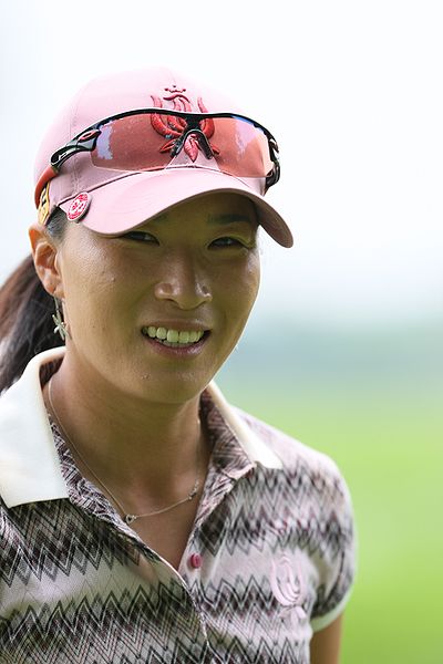 400px-2009_LPGA_Championship_-_Se_Ri_Pak_%282%29.jpg